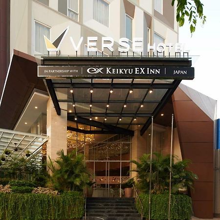 Verse Luxe Hotel Wahid Hasyim Jacarta Exterior foto